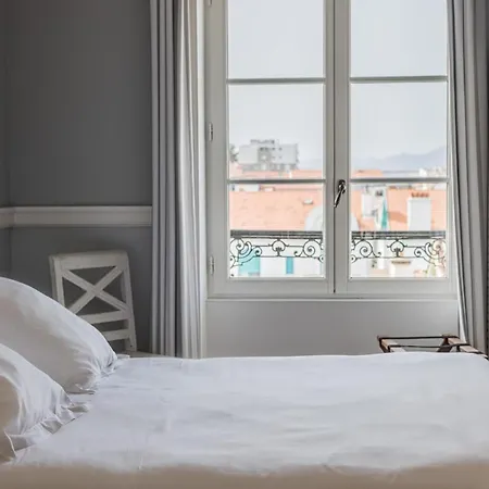 Saint Julien فندق بياريتز