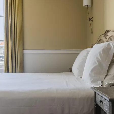 Saint Julien 3* بياريتز