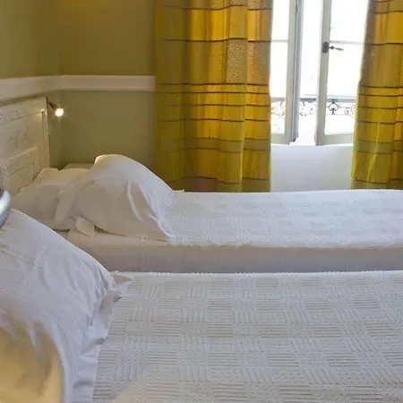 Saint Julien 3* بياريتز
