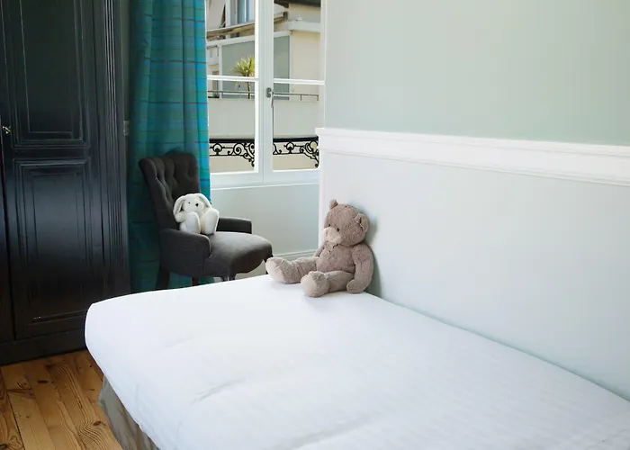 Saint Julien 3* Біарріц