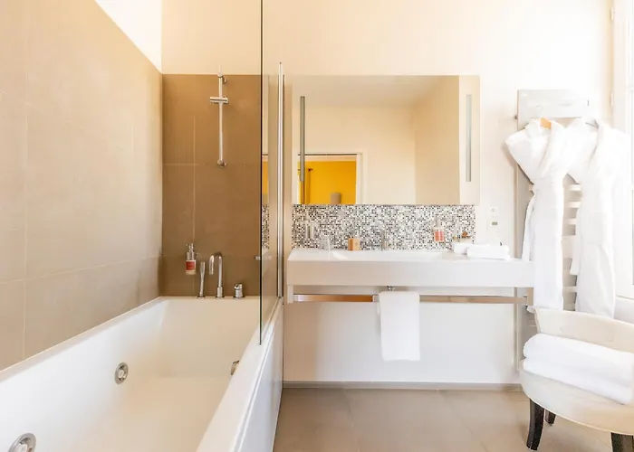 Saint Julien Готель Біарріц