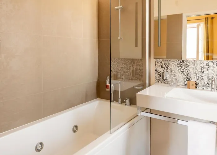 Saint Julien Готель 3*